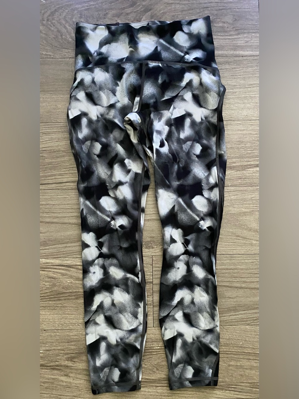 lululemon athletica Train Times 7/8 Pant 25” Blush Blossom Alpine White Black